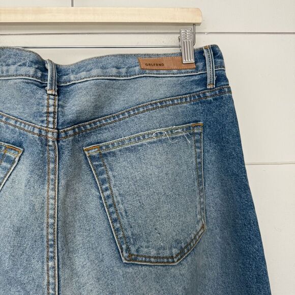 Grlfrnd Women’s 29 Karolina I put a spell on you distressed jeans - Picture 4 of 8